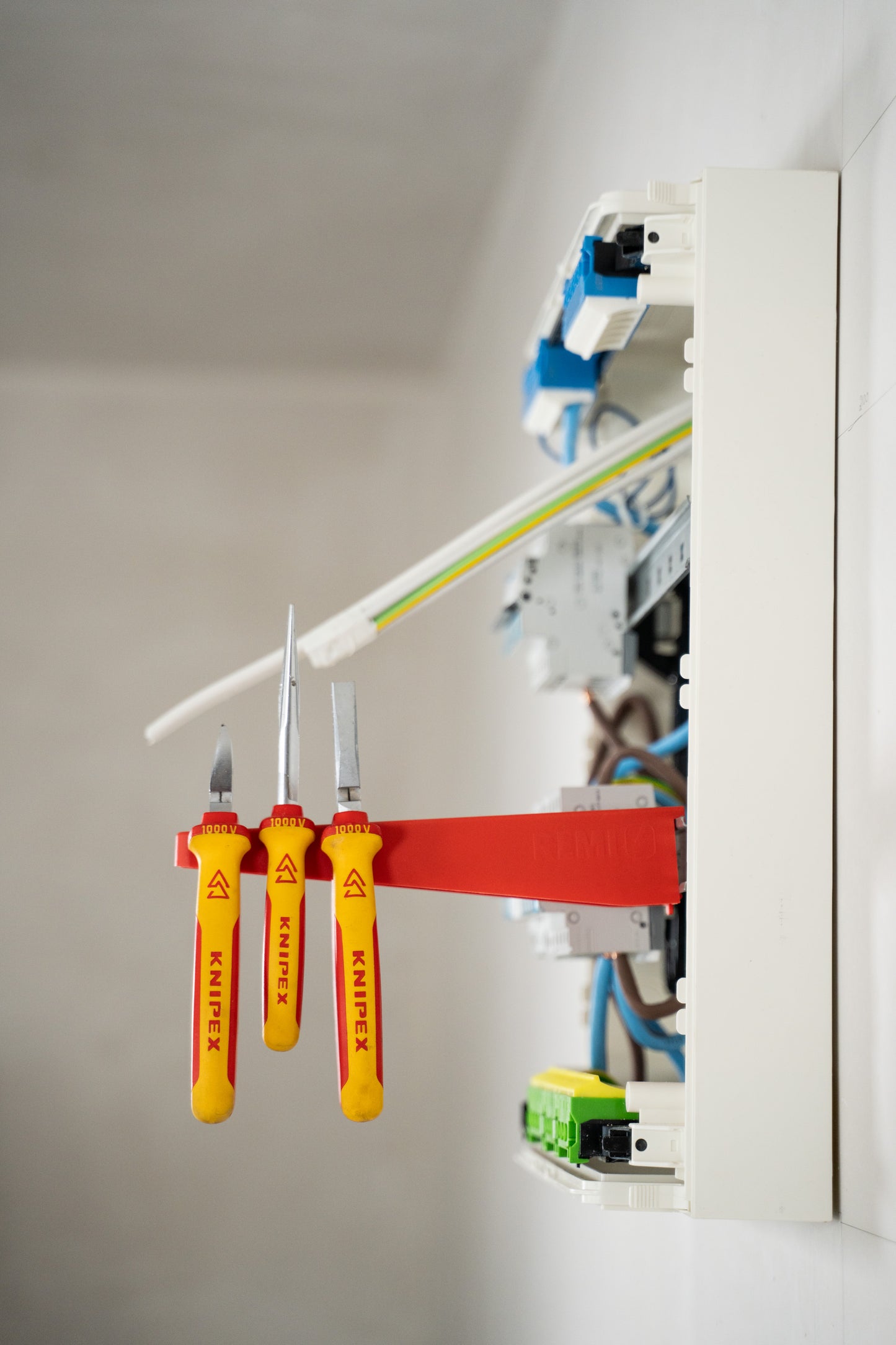 Electricians Tool Arm x1